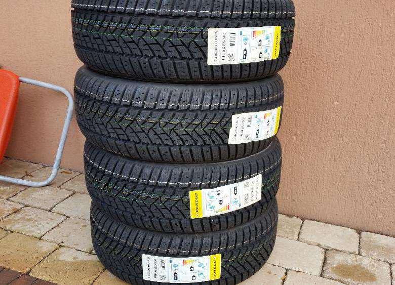 NOVE Zimske Gume Dunlop 205/55/16 4 Kom.