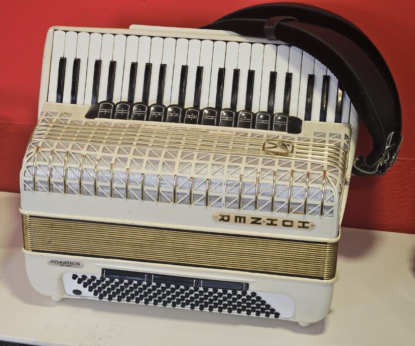 harmonika Hohner Atlantic IV, odlično stanje