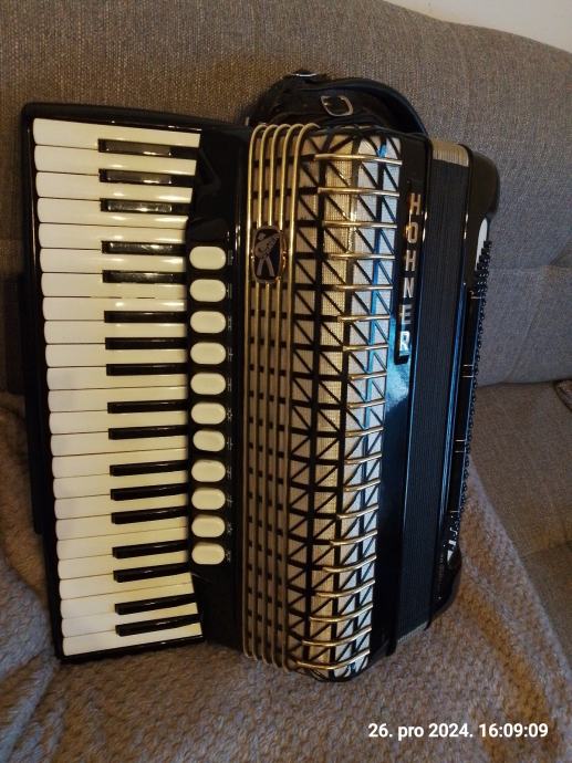 Hohner Atlantic IV, de lux, 120 b, , kao NOVA.-