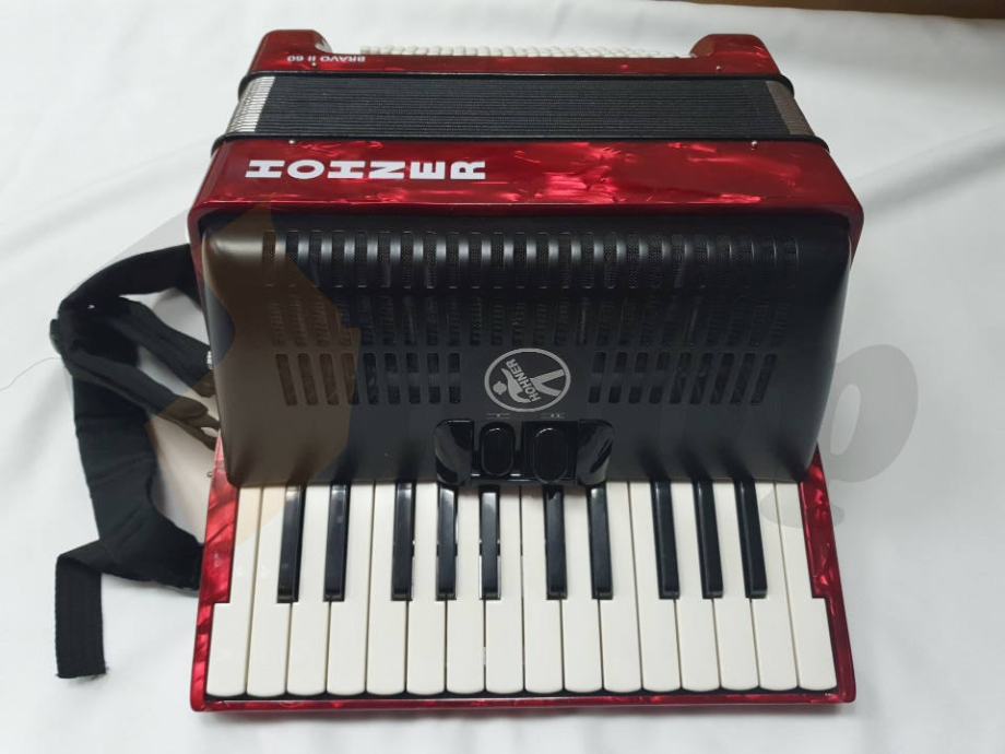 Hohner Bravo II 60 harmonika