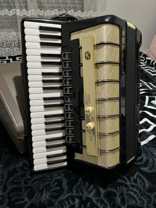 Hohner Imperator IV