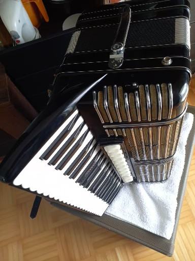 HOHNER  MORINO  VN    120 BAS,  CASSOTTO