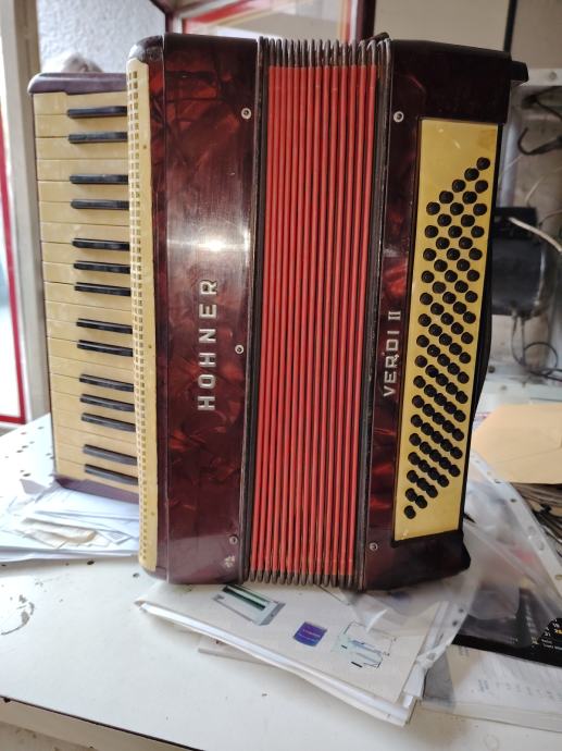 Hohner Verdi ll