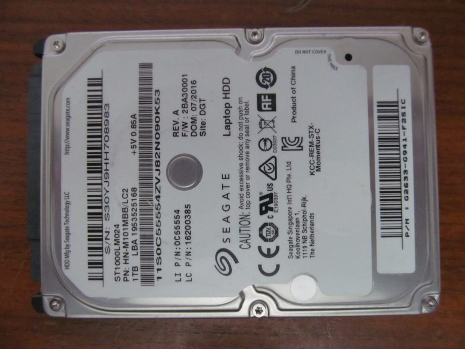 Disk za laptop - 1 TB GB 2,5 SAMSUNG 29.10.2024. - disk 1/3