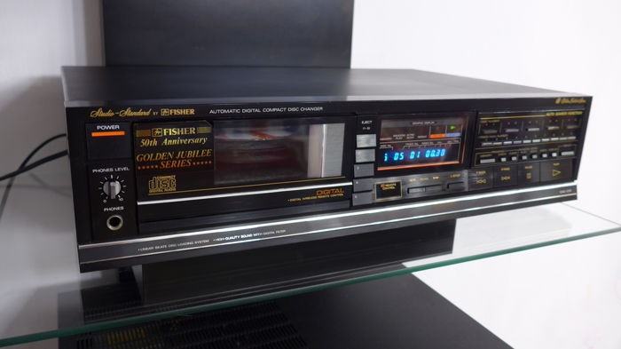 CD player Fisher DAC 205  Golden Jubilee series NEISPRAVAN