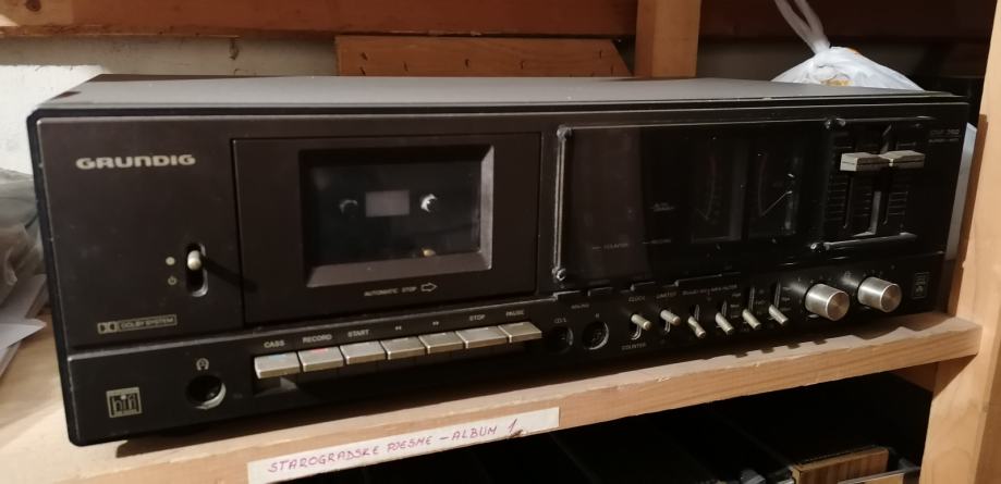 Grundig kazetofon CNF 350