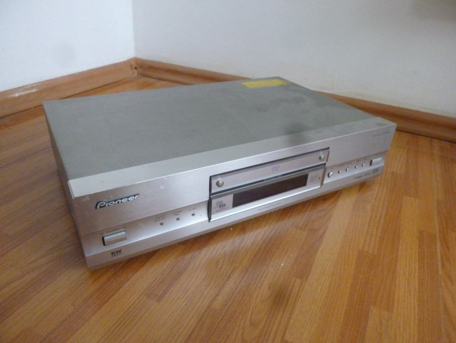 PIONEER SUPER AUDIO CD PLAYER