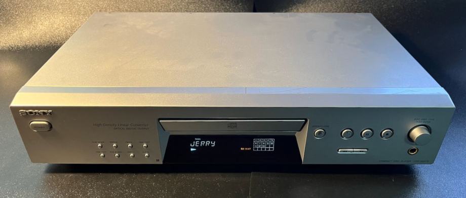 Sony CDP-XE570 CD Player