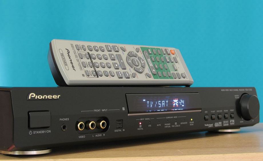 Pioneer AV receiver + Jamo Home Cinema Speaker System