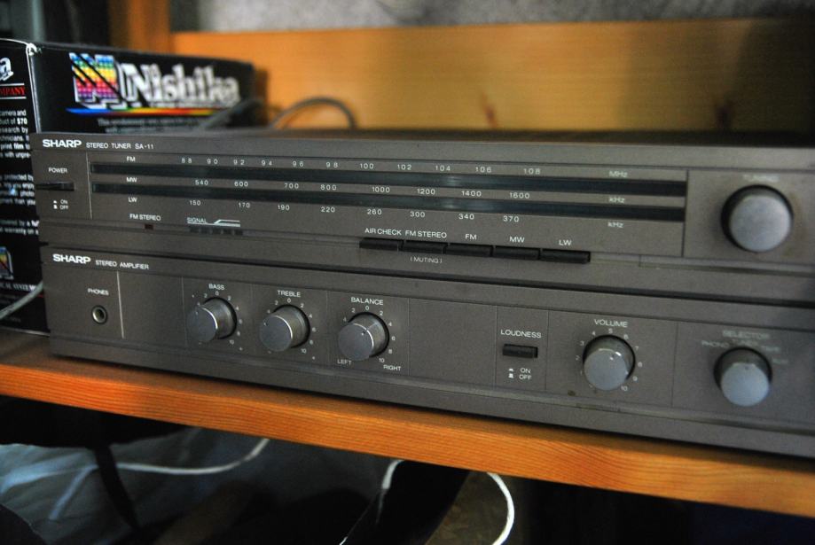 Sharp stereo tuner i amplifier SA 11 - pojacalo i radio