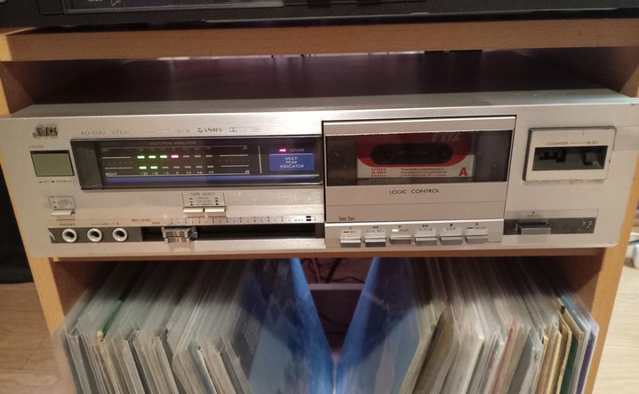 JVC KD-D20E deck ispravan