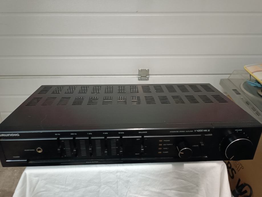 Pojačalo GRUNDIG V-4200 MKII