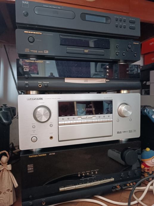 Marantz SR8300