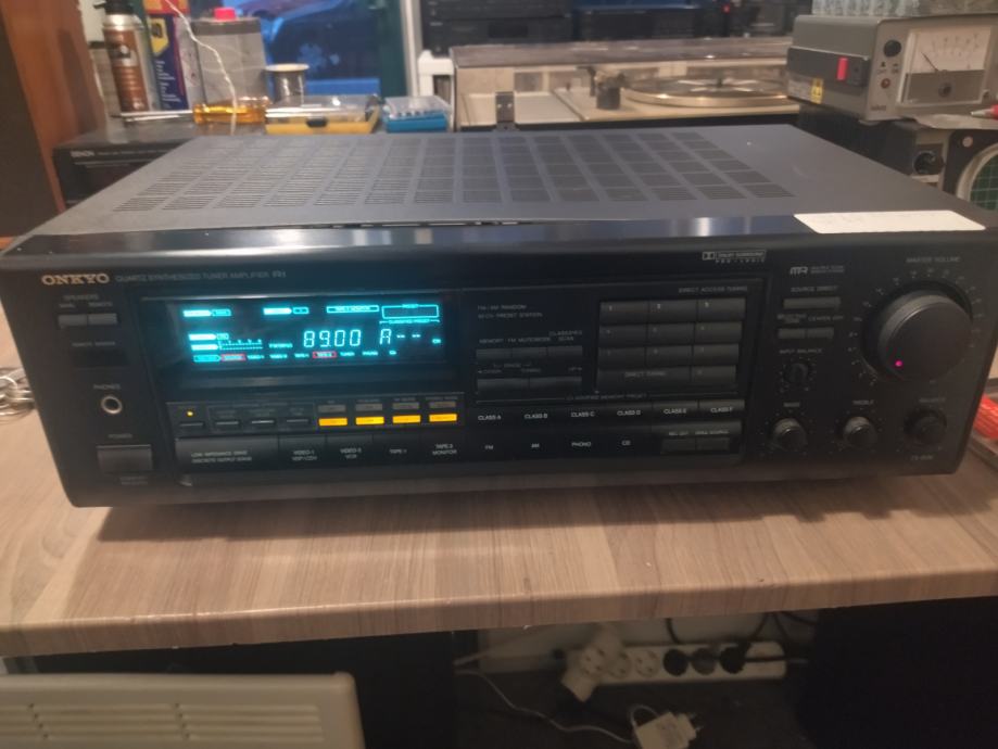 ONKYO QUARTZ RECEIVER - R1 - ODLIČNO STANJE