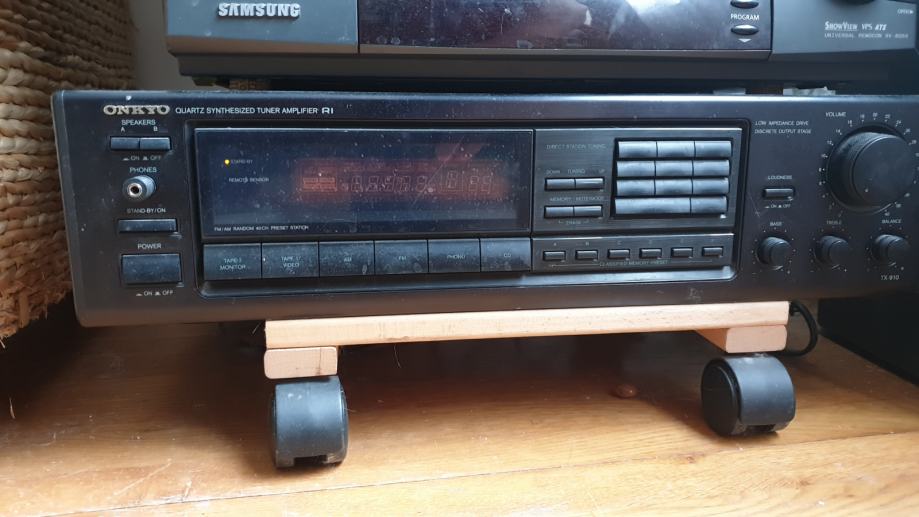 Receiver Onkyo tx-910 sa daljinskim