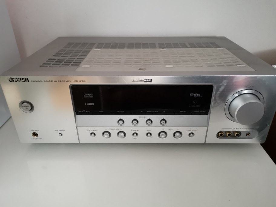 YAMAHA HTR-6130 receiver