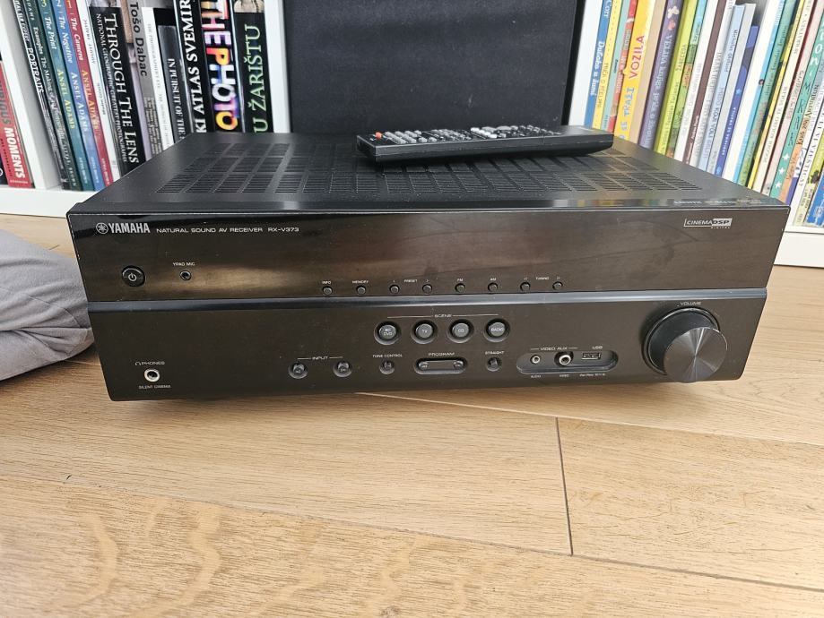 Yamaha RX-V373 receiver