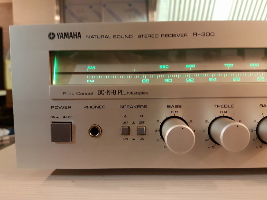 Yamaha R-300 Vintage Receiver