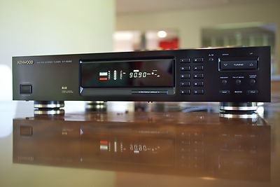 Kenwood KT-5020 hvaljeni tuner