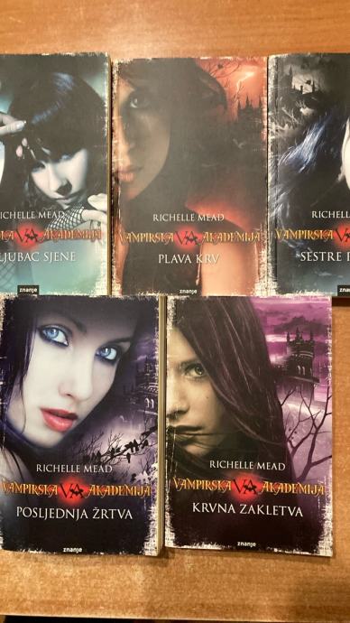 RICHELLE MEAD: VAMPIRSKA AKADEMIJA LOT Br.1,2,3,4,6