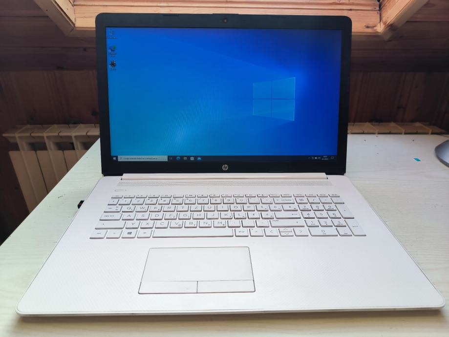 HP 17 inca ( i5 10210u, 512gb ssd, 8gb ram, ATI 530 2gb, win 10 licenc