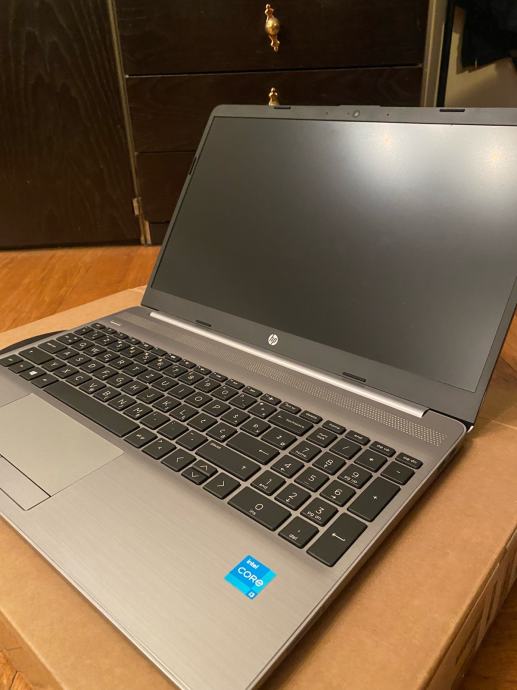 Hp 250 G8, Intel Core i3 1115 G4 3.0 GHz ,8GB ,256GB SSD