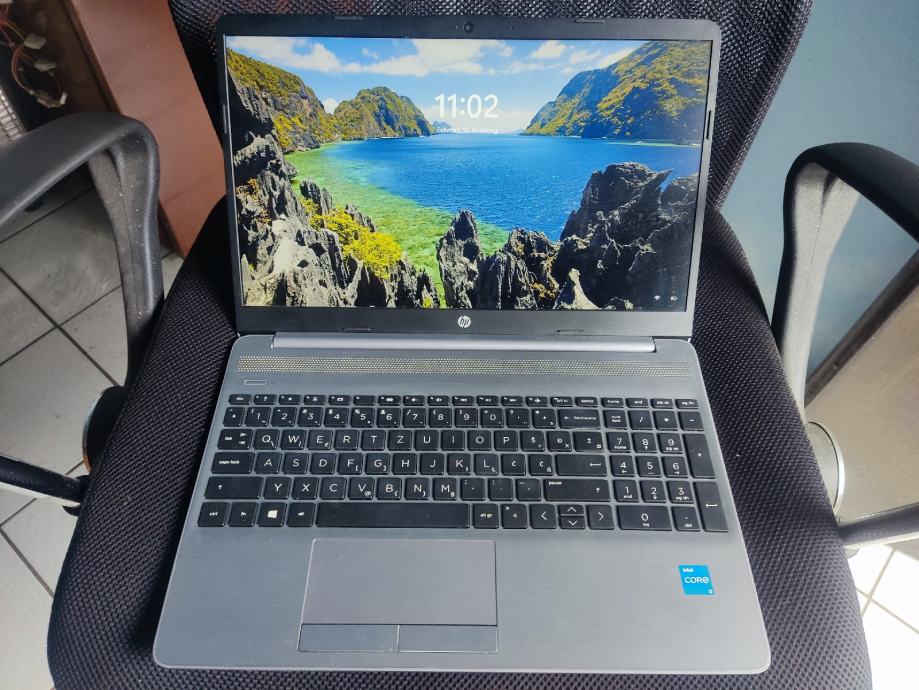 HP 250 G8 laptop