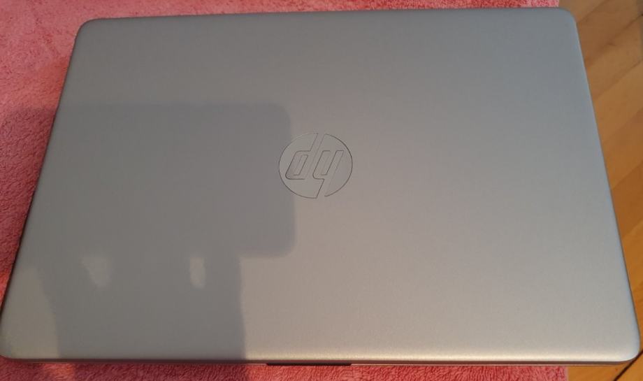 HP 340s G7. RAM-12 GB- BRZI DDR4, SSD NVME 256 GB.INTEL I3 1005G1.