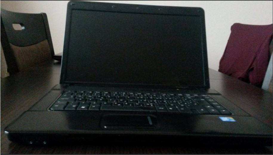 HP Compaq 610 Ispravan