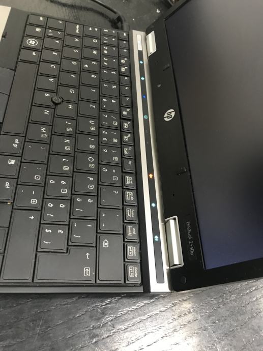 Hp Elitebook 2540p mini laptop i7 2.13ghz