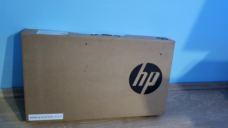 HP laptop 17.3" sa Bang&Olufsen zvukom SNIŽENO 50% !!!