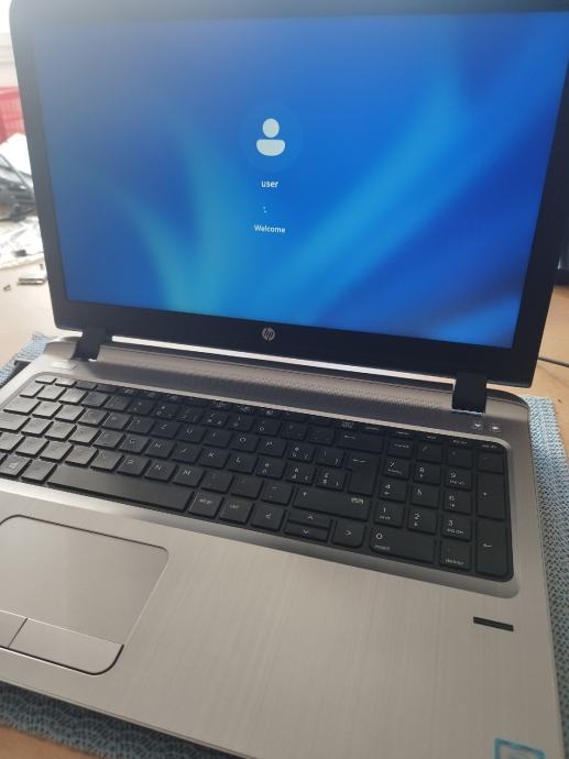 Laptop HP 450 G3; i5 6200; 8 GB; 240 SSD, 15.6" FHD