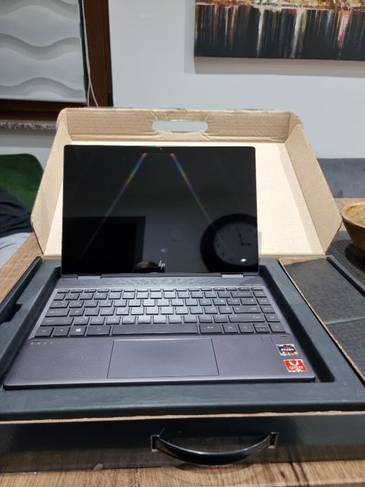 LAPTOP HP ENVY x360 13-ar