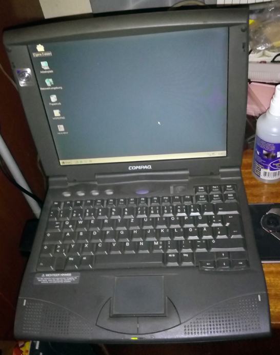 Retro Laptop Compaq Armada 1580DT (odličan za DOS i Win 95/98 igre)