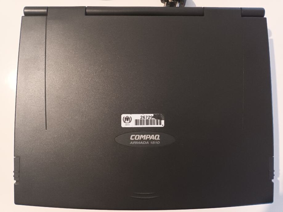 Vintage retro laptop Compaq Armada 1510