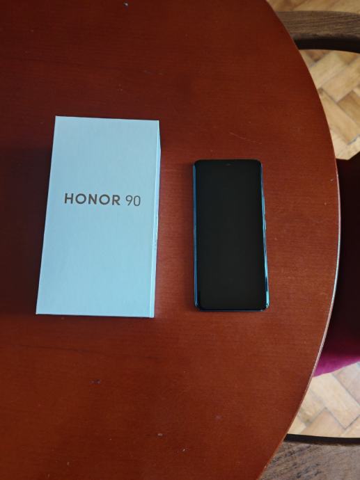 HONOR 90