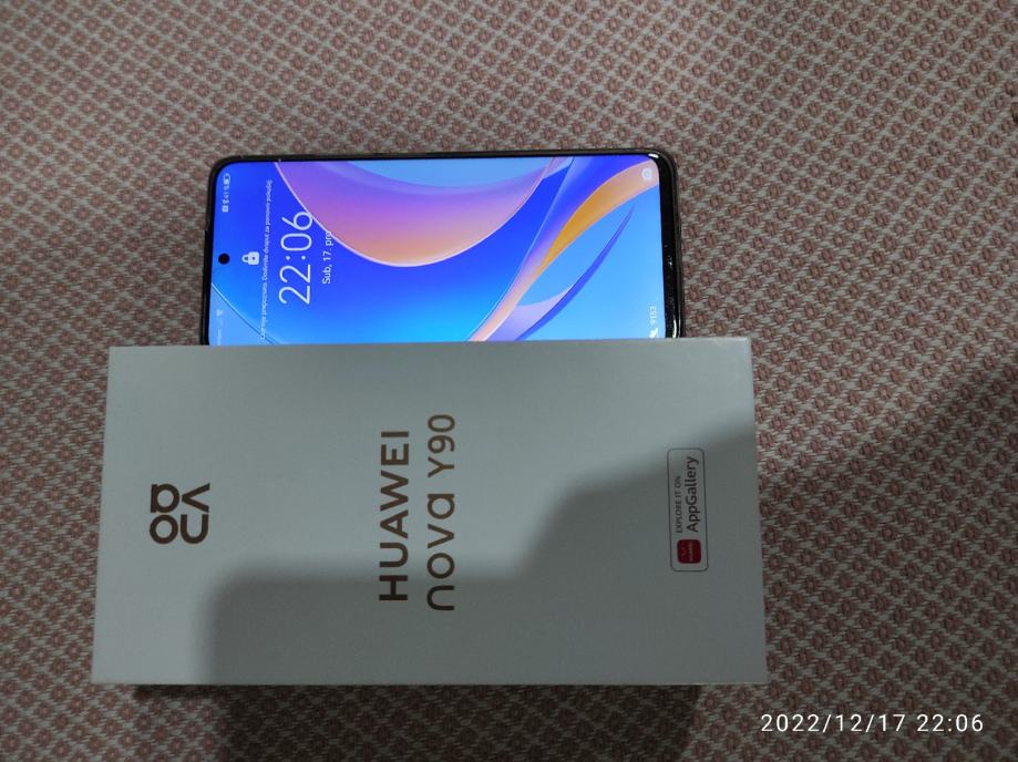 Huawei Nova Y90