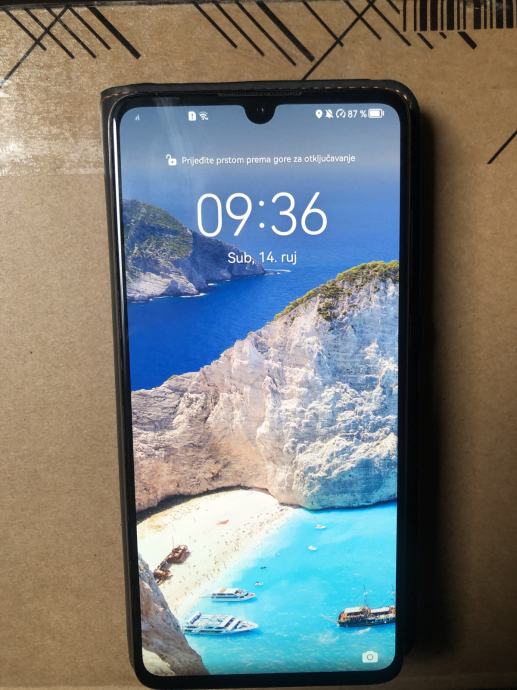 Huawei P30 128gb super stanje