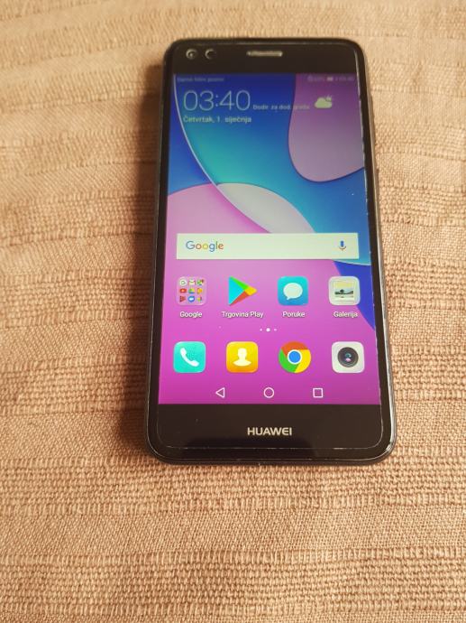 Huawei P9 Lite Mini,2/16 GB,ispravan i solidno očuvan,sa  punjačem