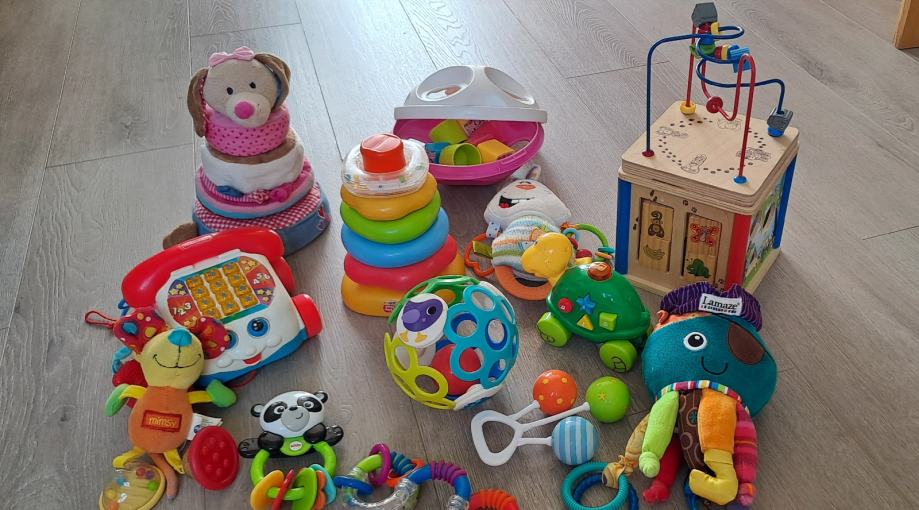 Lot igračaka za bebe Fisher price, Lamaze, Play tive i ostale