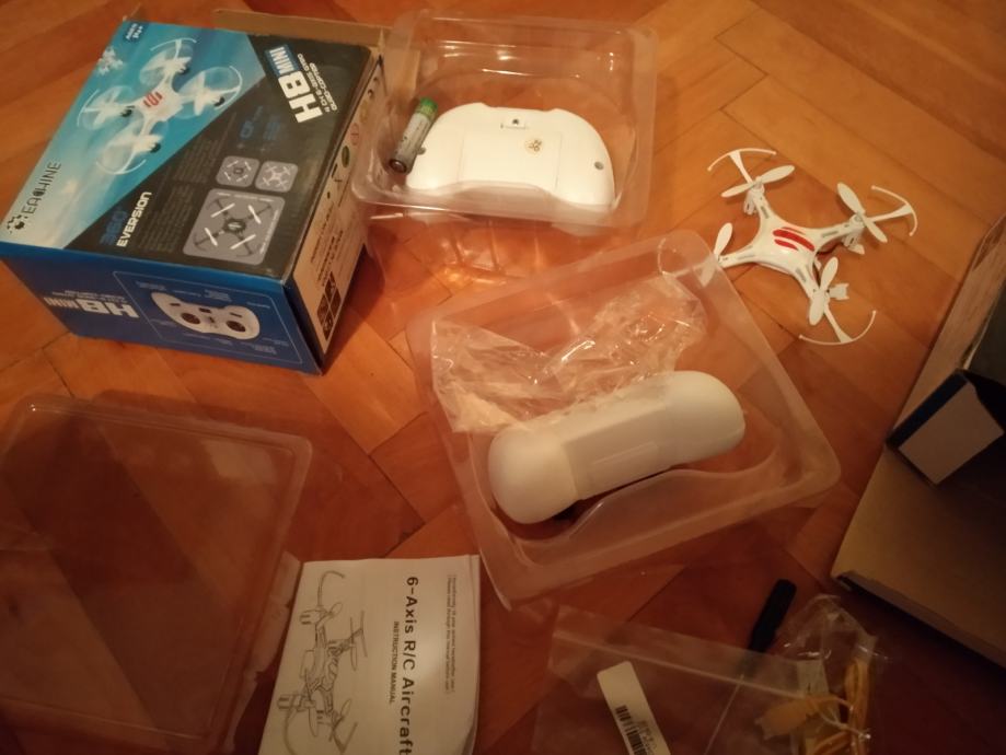 2x H8 quadcopter dvije kutije sa daljinskim ne radi kako treba