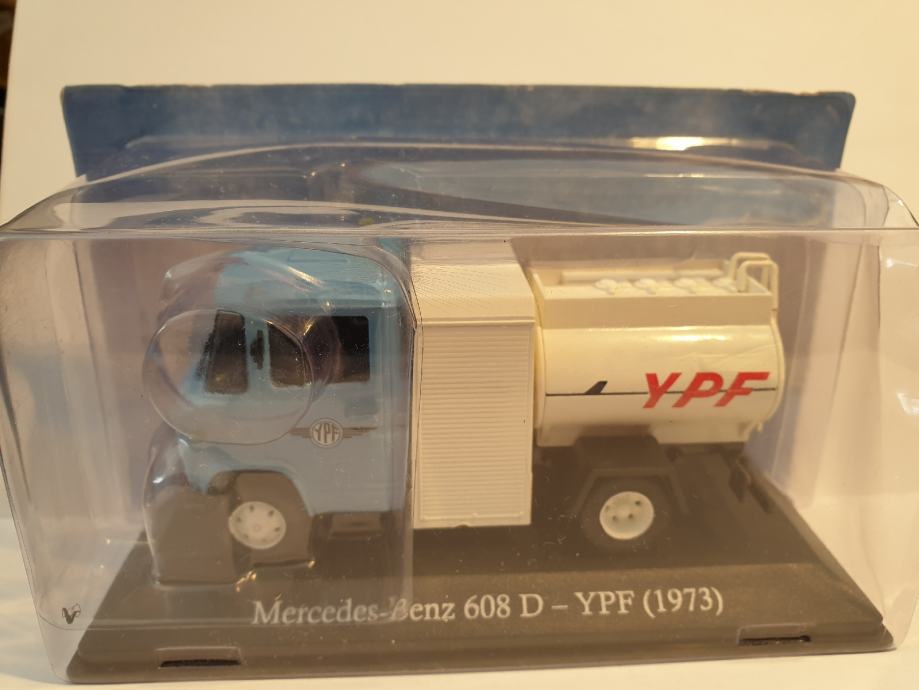 1:43 Mercedes-Benz 608D "YPF"