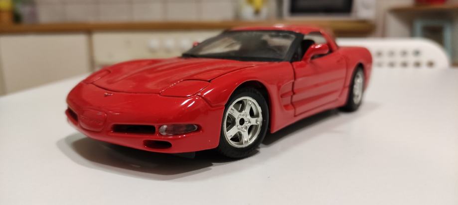 Chevrolet Corvette 1/24