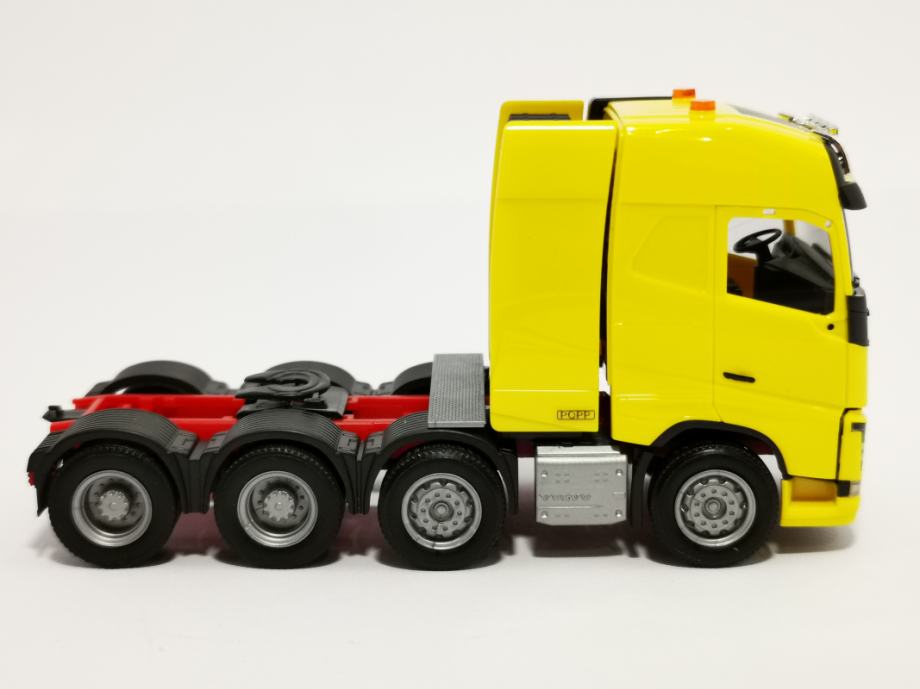 Herpa Volvo FH16 Globetrotter