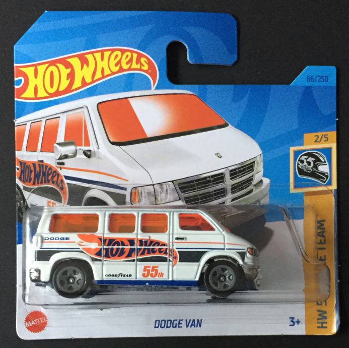 Hot Wheels Dodge Van 55th (bijeli)...