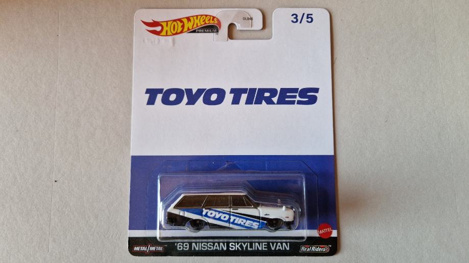 Hot Wheels PREMIUM '69 NISSAN SKYLINE VAN