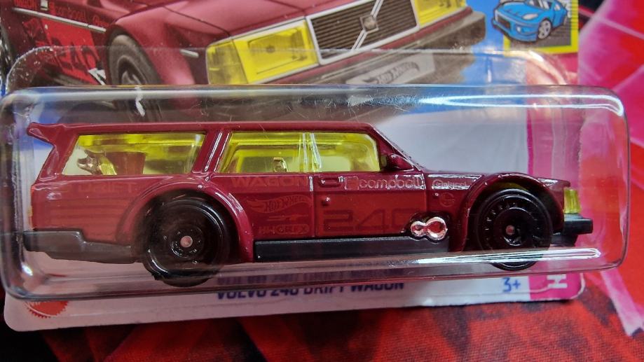 Hot Wheels Volvo 240 Drift Wagon