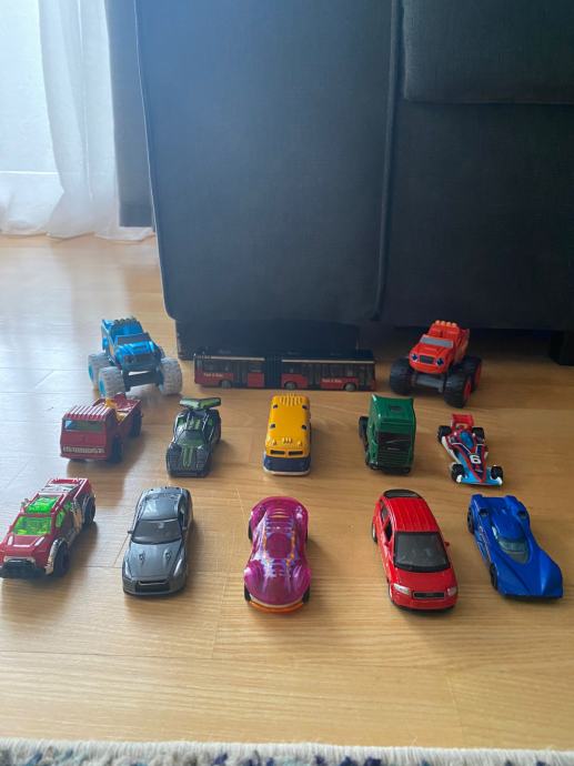 Razni autići (Žar, Hot Wheels)