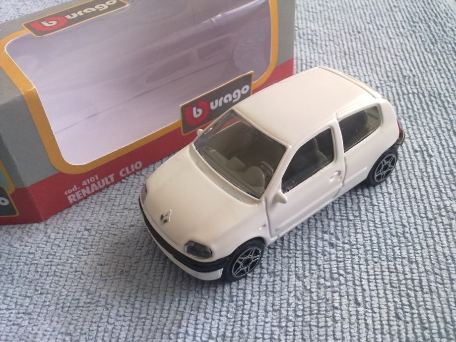 RENAULT CLIO II Bijeli autić igračka model Bburago Italy 1/43