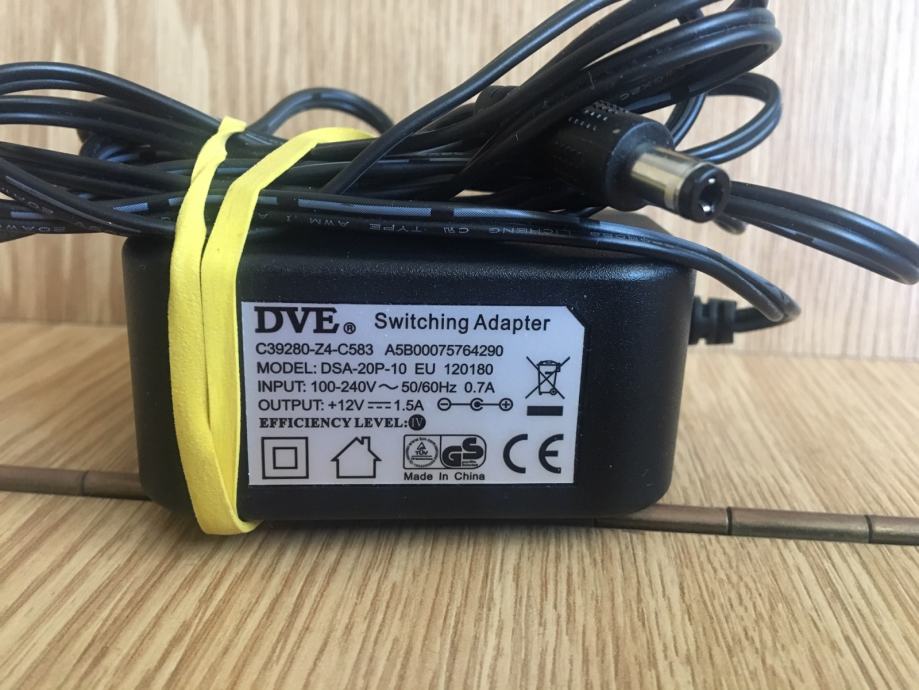 adapter 12V - 1,5A DVE Switching Adapter,